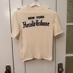 The New York Times “Herald Tribune” Ribbed Tee – Inspired by Breathless | Size M